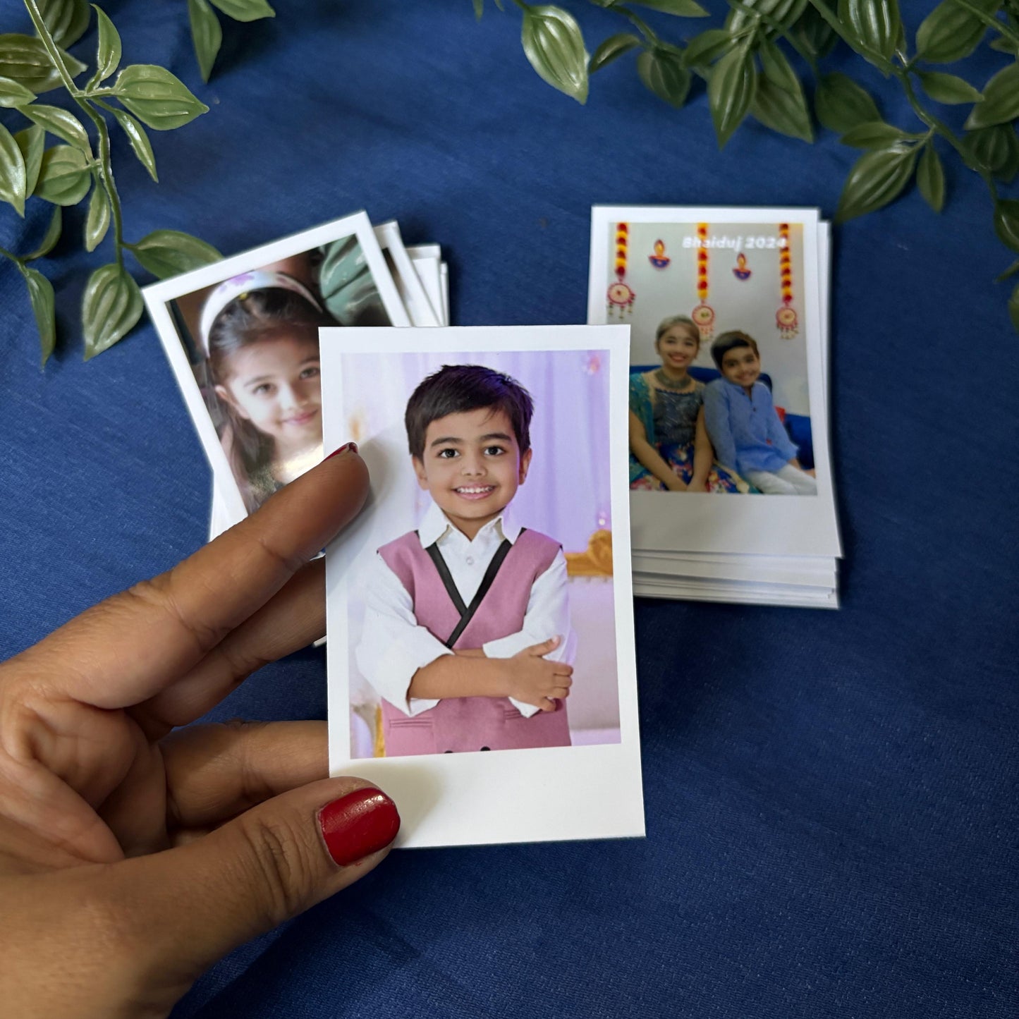 Polaroid Photo - Medium (15 Photos)